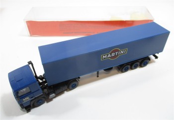 Roskopf 449 H0 1/87 Renault R310 Koffer-Sattelzug Martini