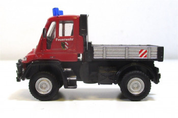 Schuco H0 1/87 Mercedes Benz Unimog U300 Feuerwehr rot/silbern o. OVP (119/12)