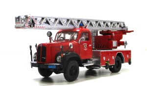 Modellauto 1/72 Atlas LKW Saurer 2DM DL FW Herisau (53/92)