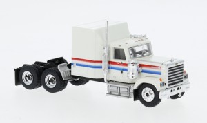 Brekina 85783 Chevrolet Bison, weiss/rot, 1980, 1:87