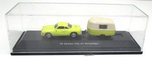 Schuco 1/87 Karman Ghia mit Wohnanhänger Vitrine (Spur H0)(A97-06)